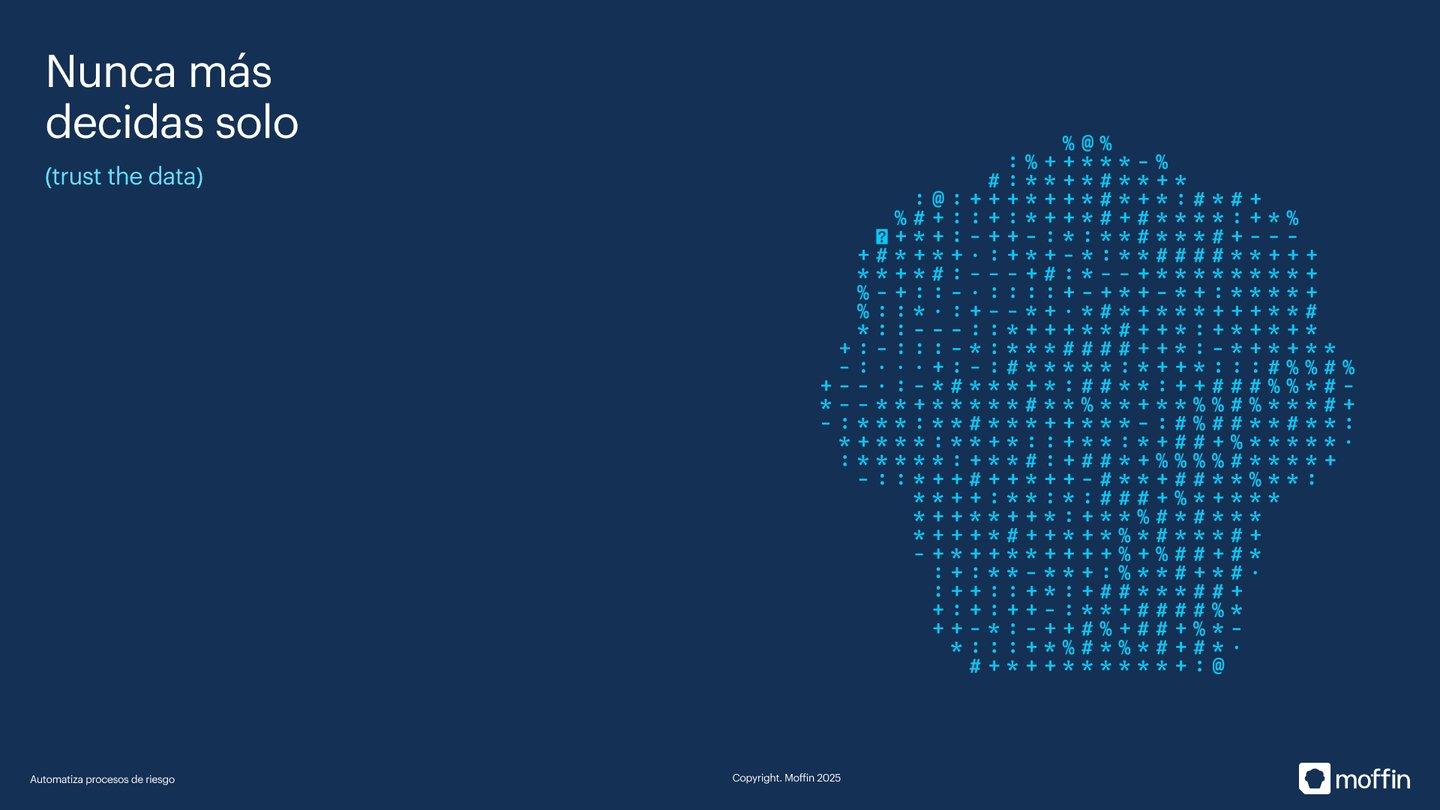 Aplicación de la marca: pieza con el mensaje 'Nunca más decidas solo (trust the data)' sobre Azul Prusia 950 con un muffin en ASCII